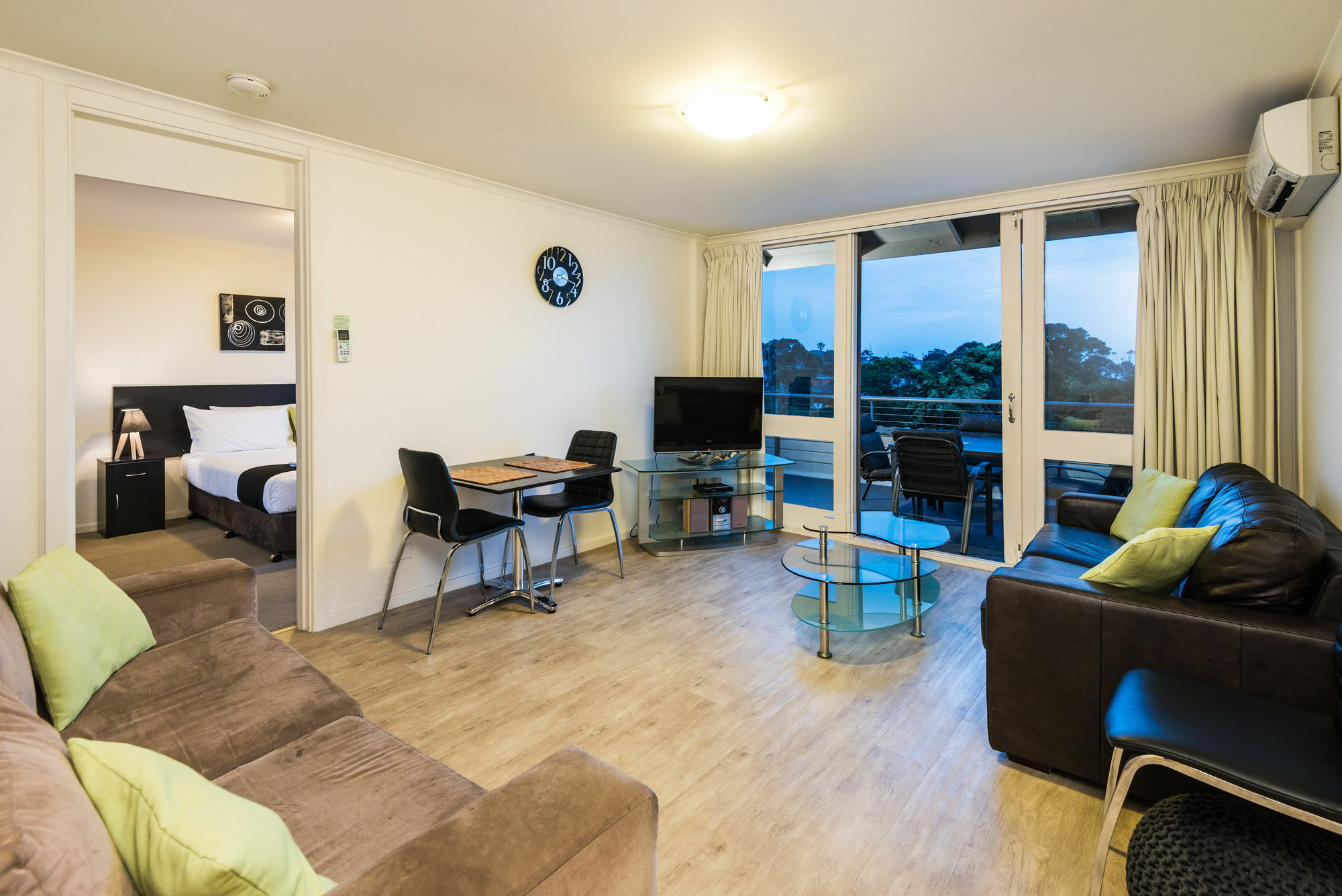 Horizon Holiday Apartments Нарума Екстериор снимка